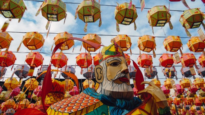 60+ Cultural Traditions Around the World (Part 1)